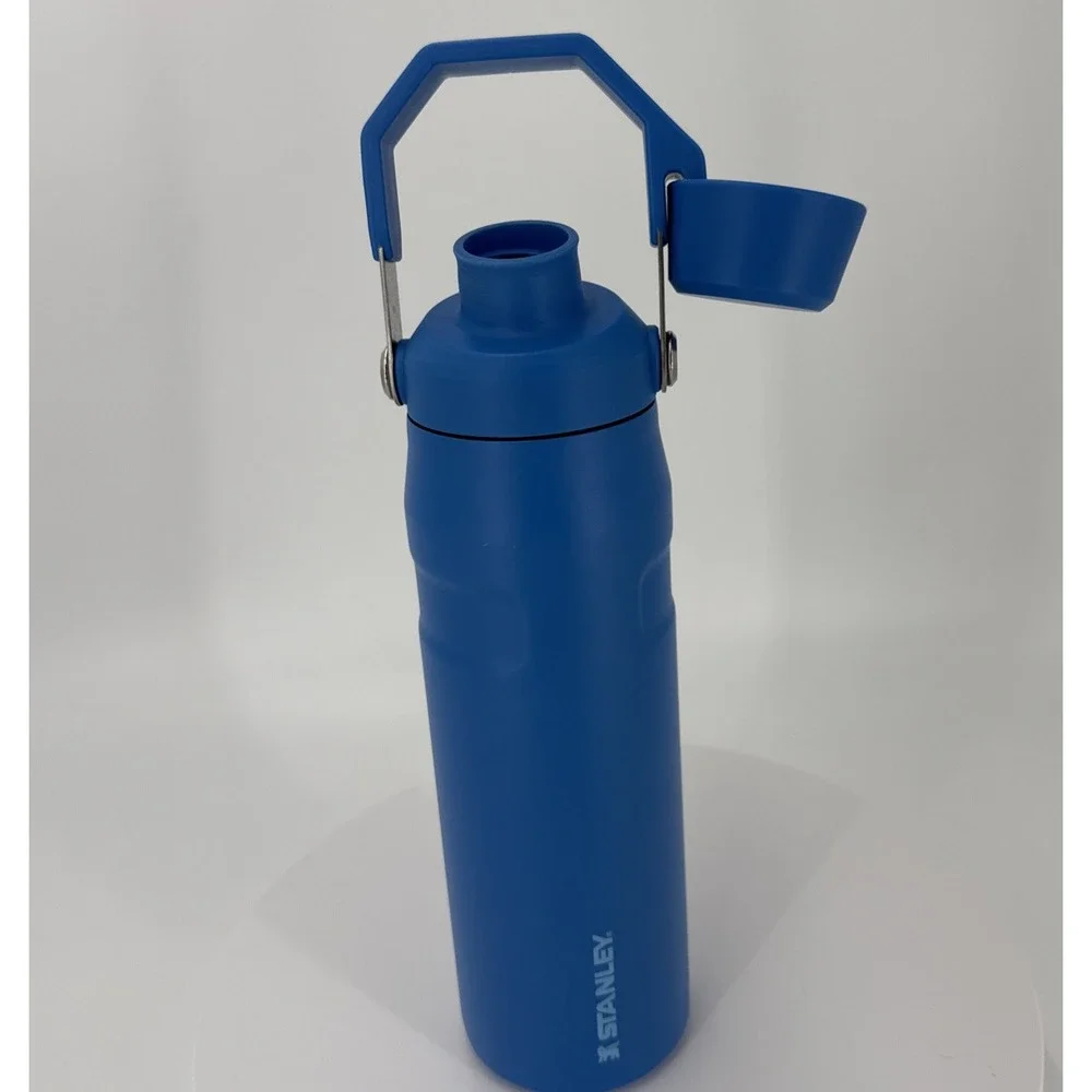 Stanley 24oz IceFlow Aerolight Stainless Steel Fast Flow Water Bottle Blue - Picture 2 of 16